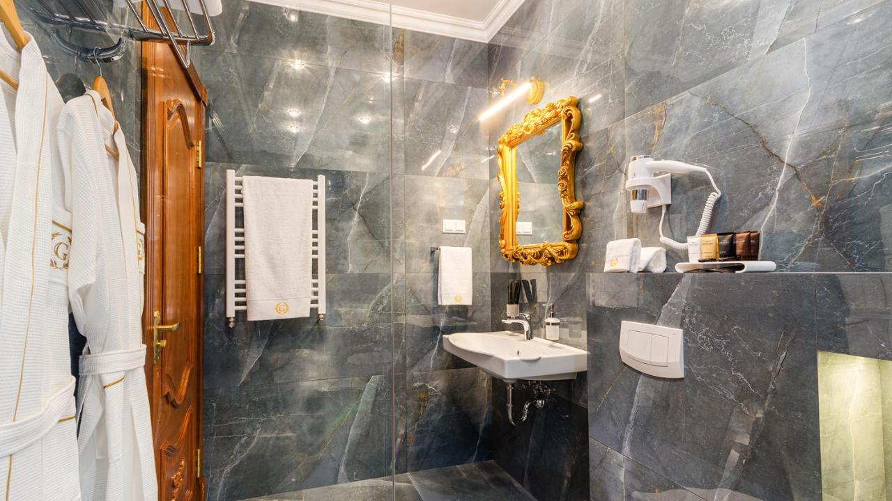Gregory Boutique Hotel 基希讷乌 外观 照片 Bathroom