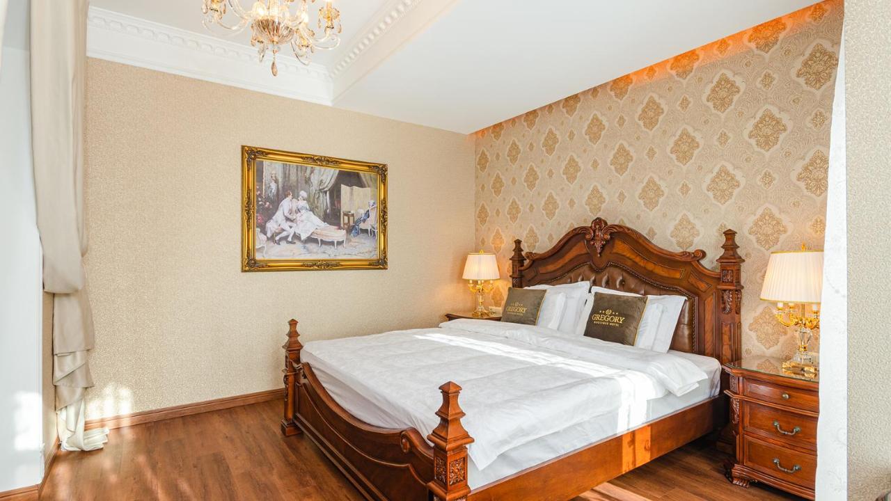 Gregory Boutique Hotel 基希讷乌 外观 照片 A bedroom at the hotel